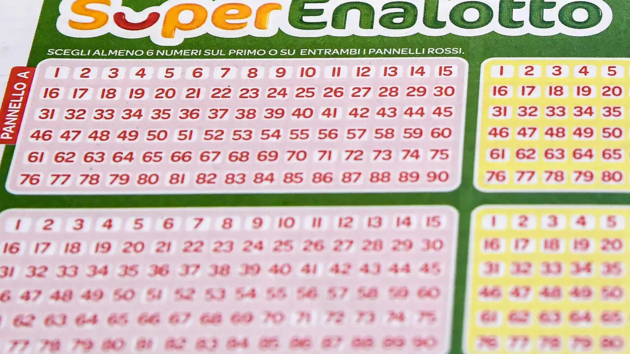 Mega vincita al SuperEnalotto: i due fortunati si spartiscono una pioggia di soldi Immagine selezionata