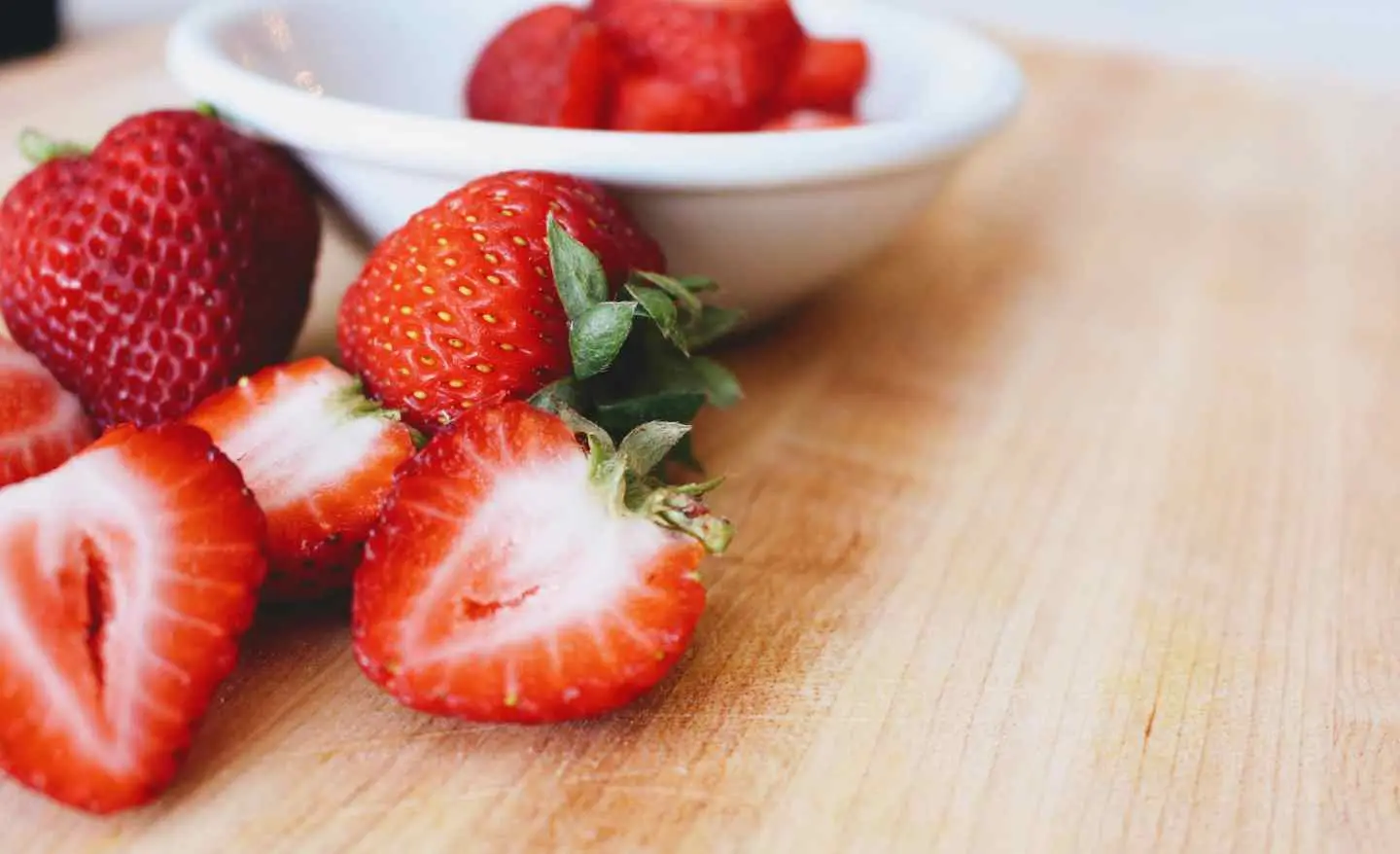 Dieta detox con le fragole: i benefici della frutta di stagione per depurare l’organismo Immagine selezionata