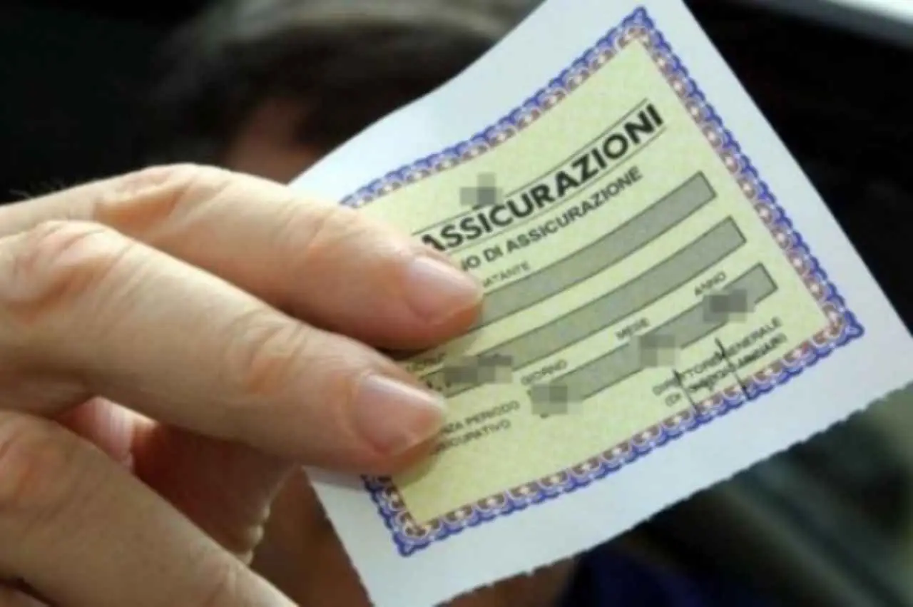 Sempre più italiani rinunciano alla polizza. Cresce la sfiducia verso le assicurazioni Immagine selezionata