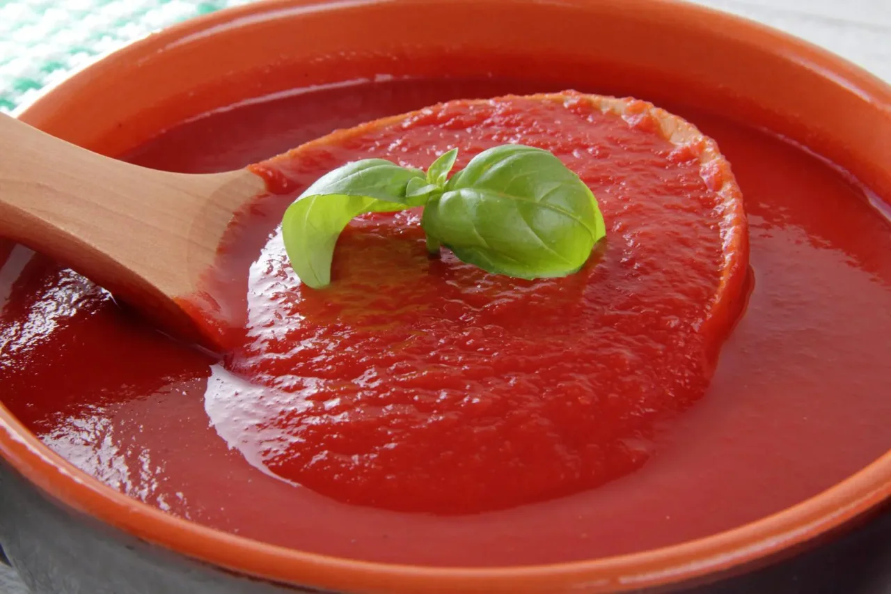 Pomodoro cotto alleato dell’assorbimento del licopene: ecco come sfruttarlo al meglio Pomodoro cotto alleato dell’assorbimento del licopene: ecco come sfruttarlo al meglio